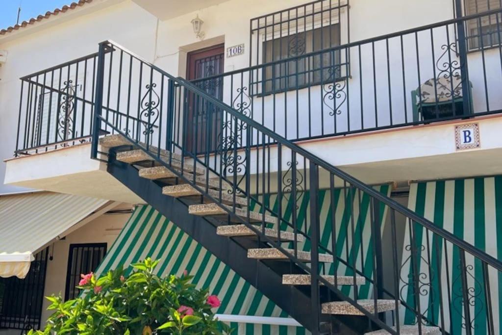 Schnuckelige Wohnung Naehe Meer Denia Bagian luar foto